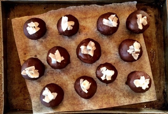 Super Chocolate Bounty Balls